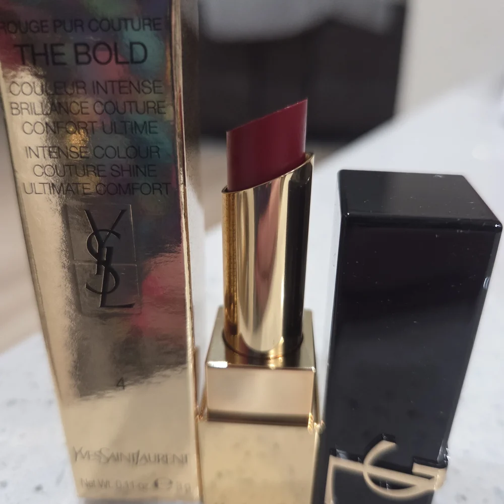 Yves Saint Laurent Rouge Pur Couture Lipstick~REVENGED RED 04